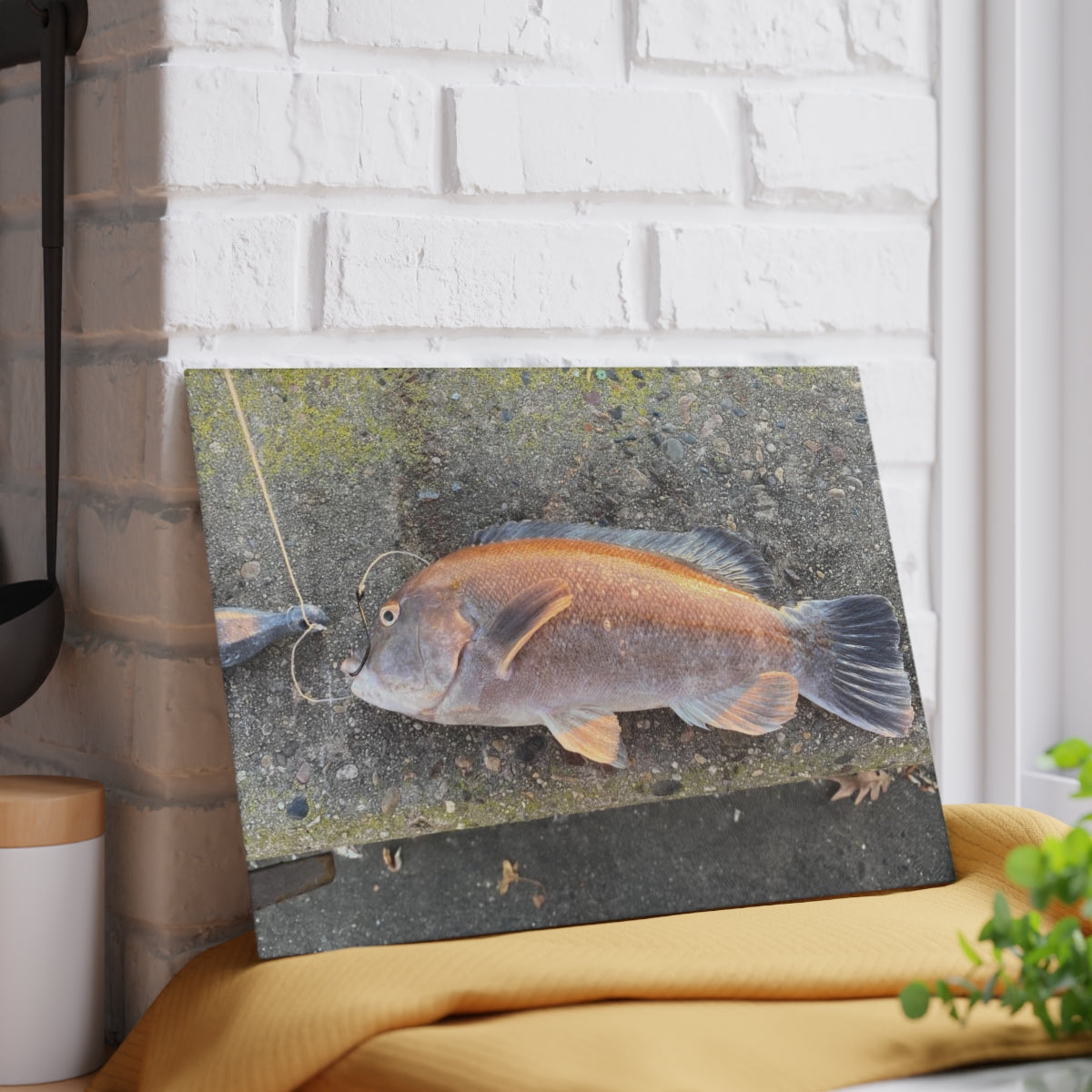NN Glass Cutting Board Tautog