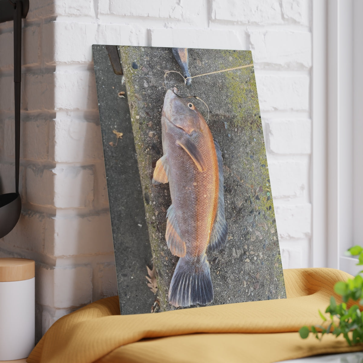 NN Glass Cutting Board Tautog