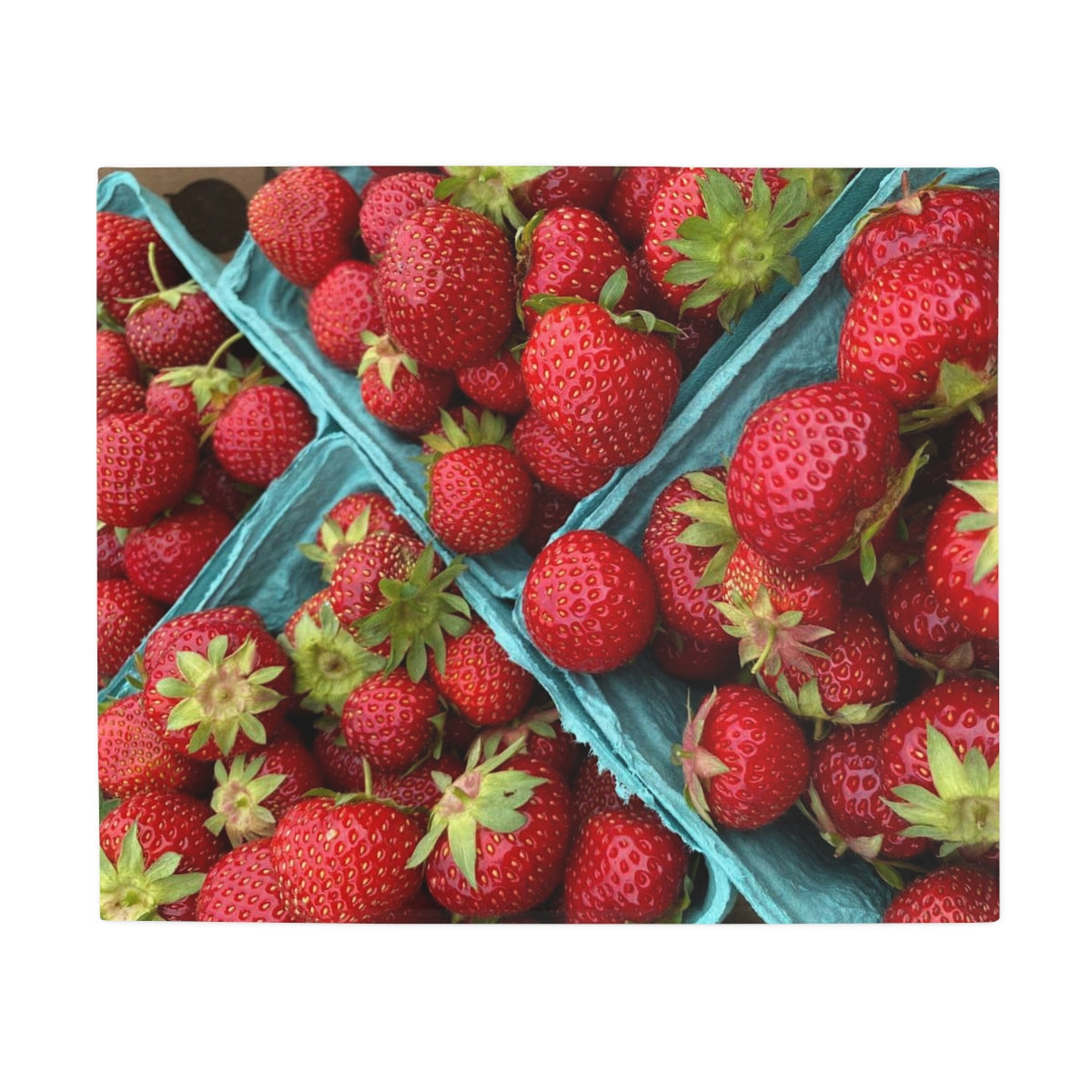 NN Plush Fleece Blanket Lots Of Strawberries
