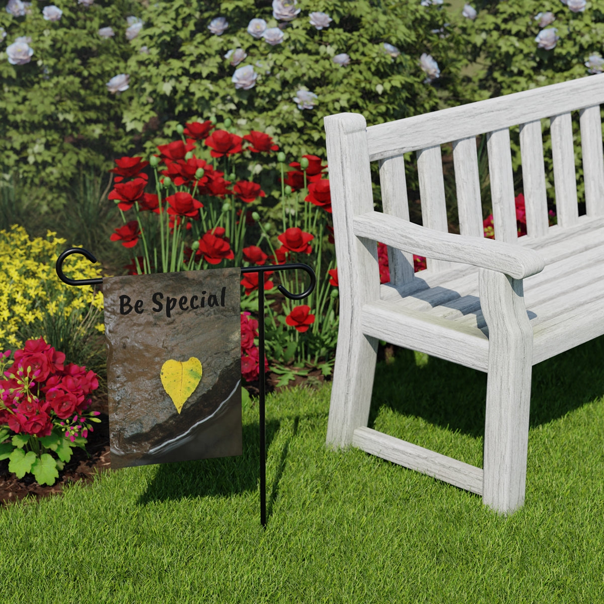 NN Garden Banner Yellow Heart Leaf