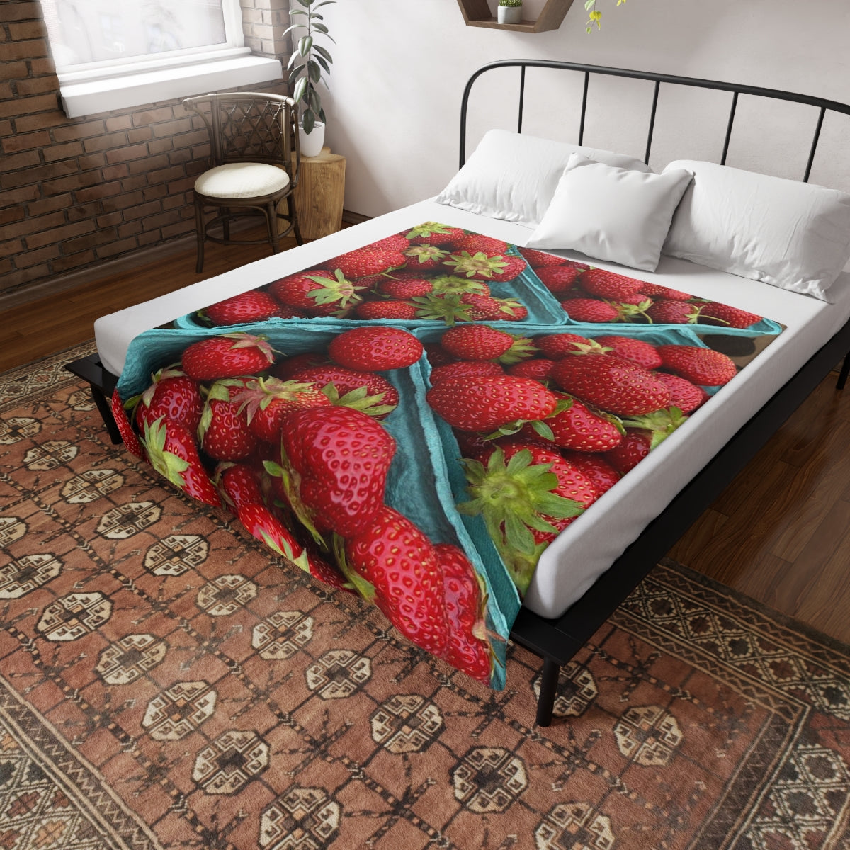 NN Plush Fleece Blanket Lots Of Strawberries
