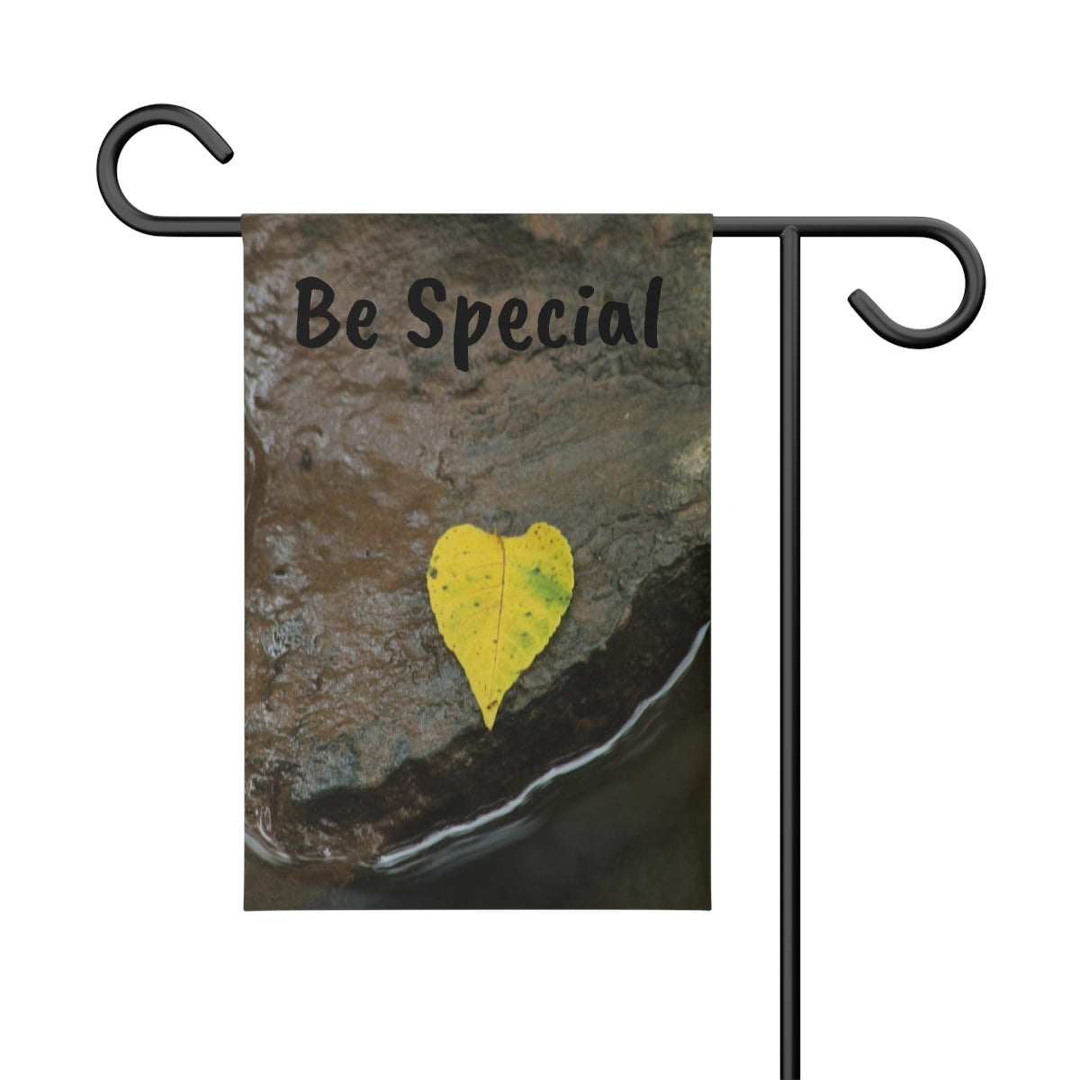 NN Garden Banner Yellow Heart Leaf