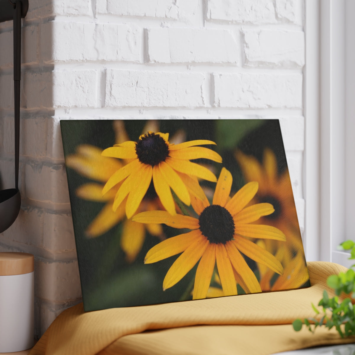 NN Glass Cutting Board 2 Black Eyed Susans