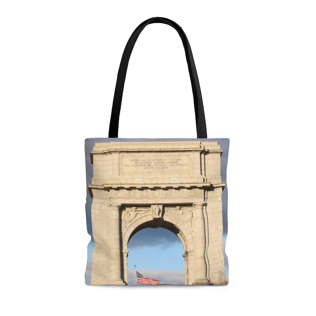 NN AOP Tote Bag VF National Memorial Arch & American Flag