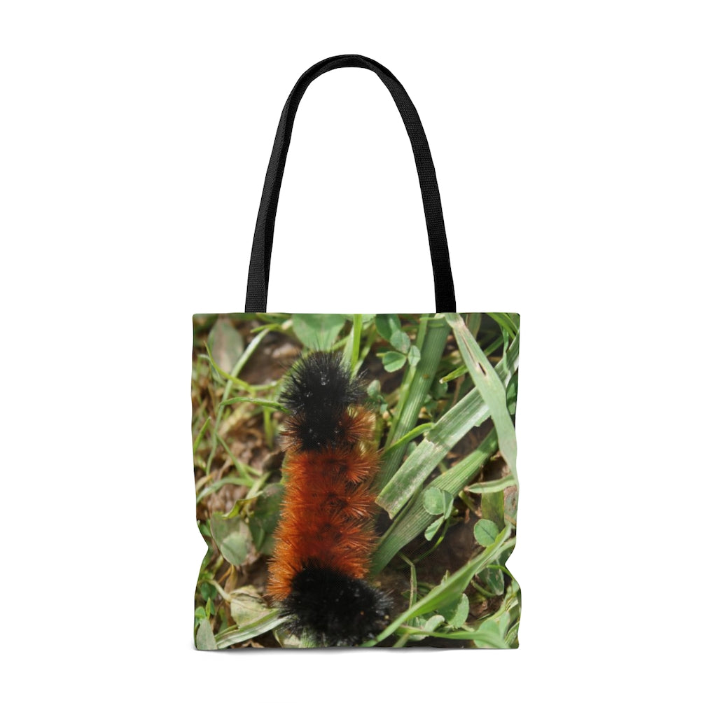 NN AOP Tote Bag Caterpillar In Grass