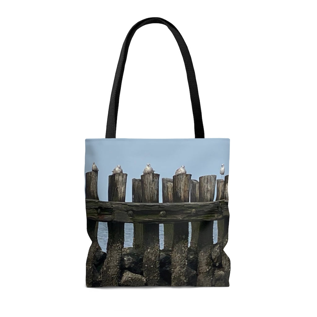 NN AOP Tote Bag DE Resting Birds On Wood